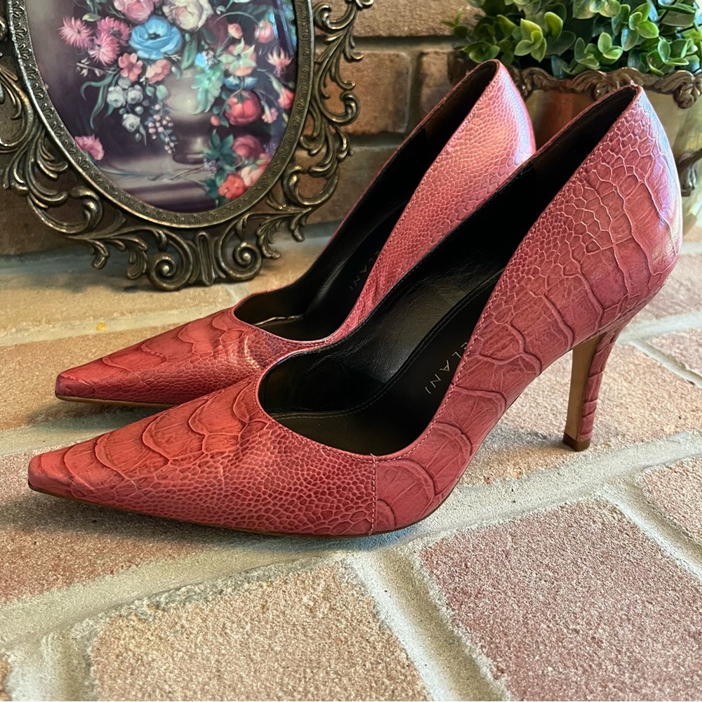 ANTONIO MELANI Pink Textured Leather Women's Heels - Picture 3 of 6